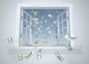 Как производители экономят на окнах?